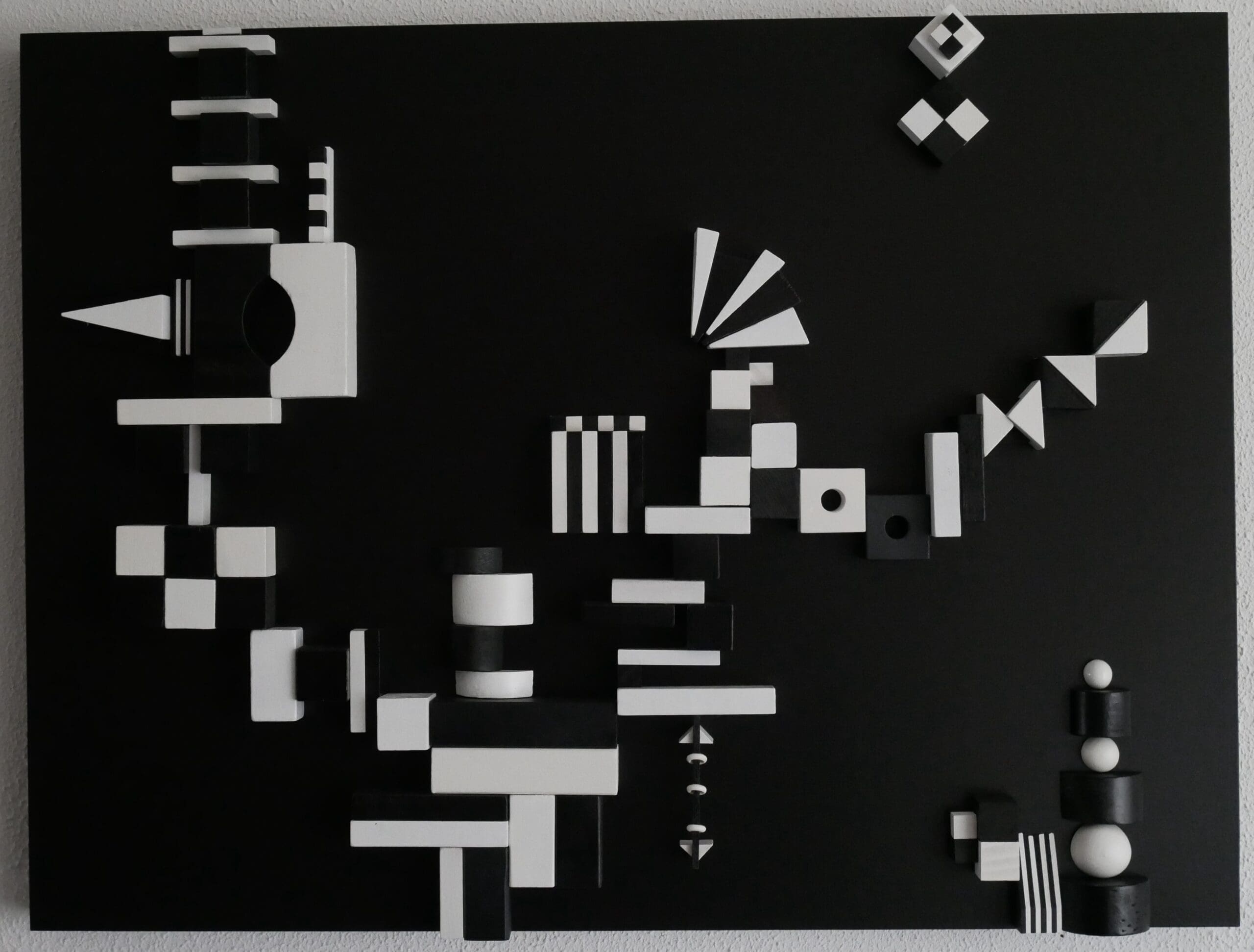 Fan,
Hand painted wooden blocks on lime wood (80cm x 60cm x 9cm)